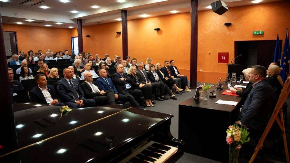 Predstavljanje ‘Vareških suza’ u Zagrebu otvorilo prostor za sjećanje i priču o hrabrosti Grete Filipović