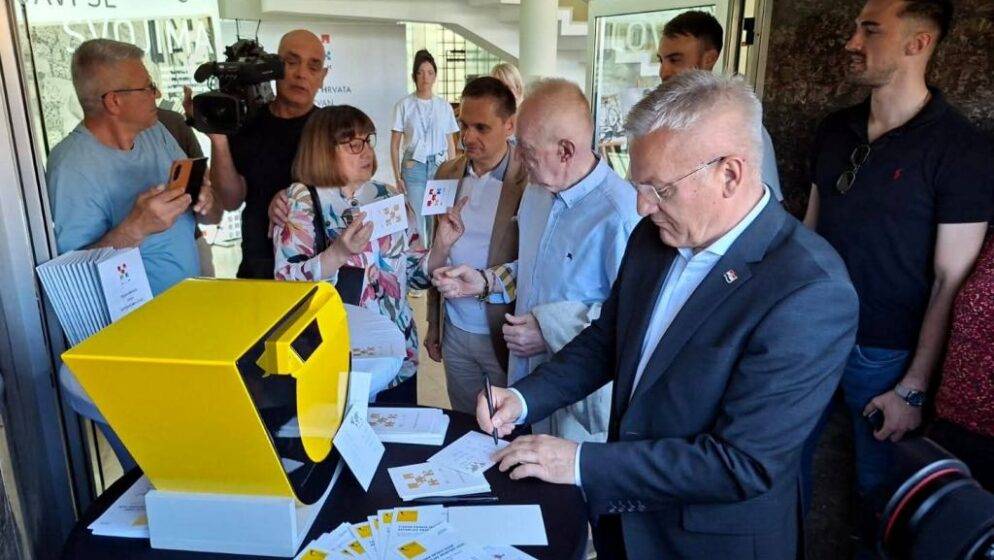 Slanjem pisama i razglednica hrvatskim zajednicama diljem svijeta svečano završen Tjedan Hrvata izvan Hrvatske uz poruke zajedništva i očuvanja nacionalnog identiteta