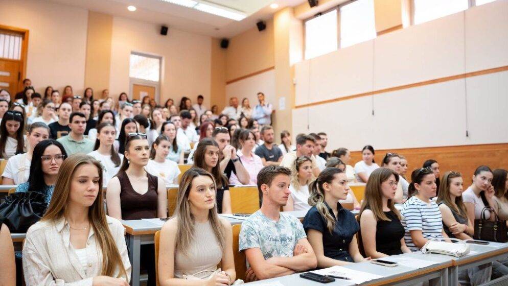 Otvorene prijave za 700 stipendija za učenje hrvatskog jezika i hrvatske baštine u Hrvatskoj