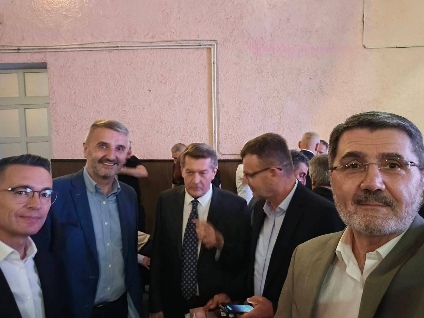 U Odžaku održana svečana pjesnička manifestacija posvećena baštini, identitetu i snazi pisane riječi: 'Bosanska Posavina – jučer, danas, sutra'