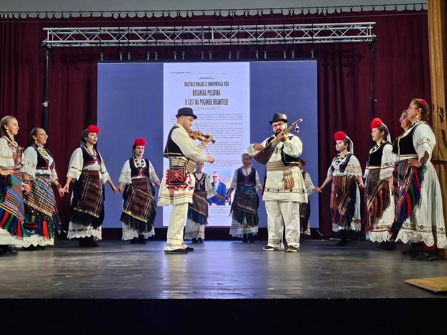 U Odžaku održana svečana pjesnička manifestacija posvećena baštini, identitetu i snazi pisane riječi: 'Bosanska Posavina – jučer, danas, sutra'