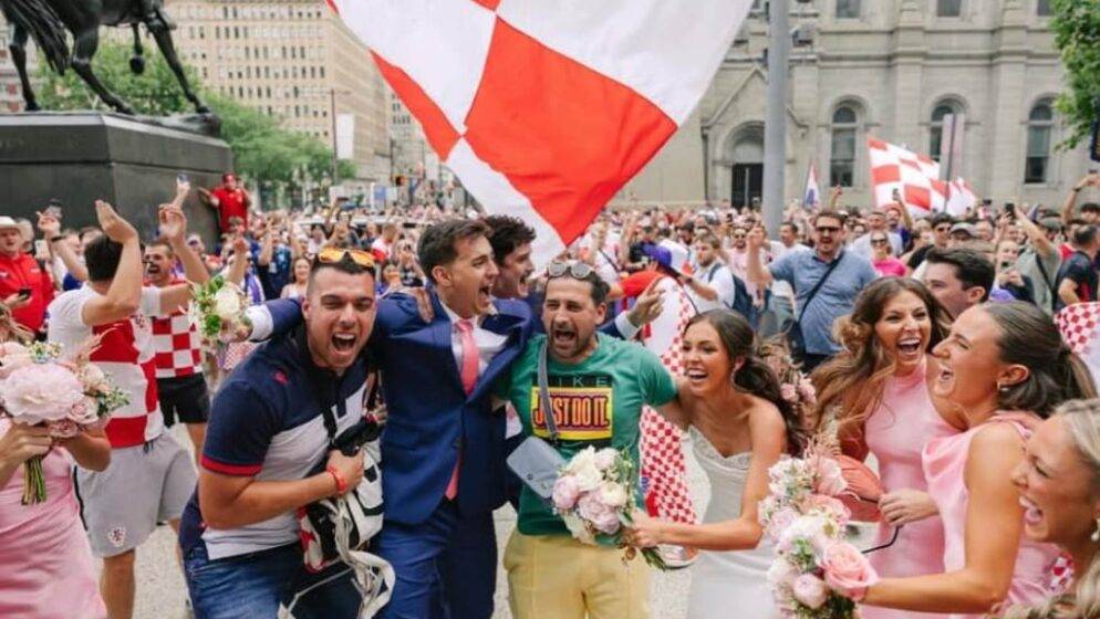 Ova je priča osvojila srca Hrvata: mladenci koje je u Philadelphiji dočekalo stotine navijača dolaze u Hrvatsku