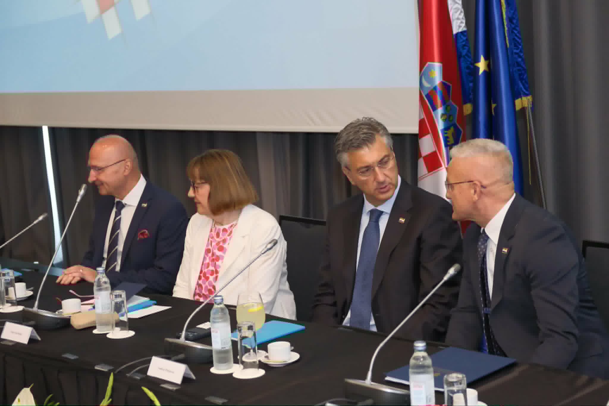 Po prvi put konstituiran Savjet mladih Hrvata izvan Republike Hrvatske - glas nove generacije Hrvata diljem svijeta