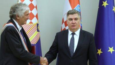 Predsjednik Milanović odlikovao nobelovca Johna Matthewa Martinisa Veleredom kralja Dmitra Zvonimira