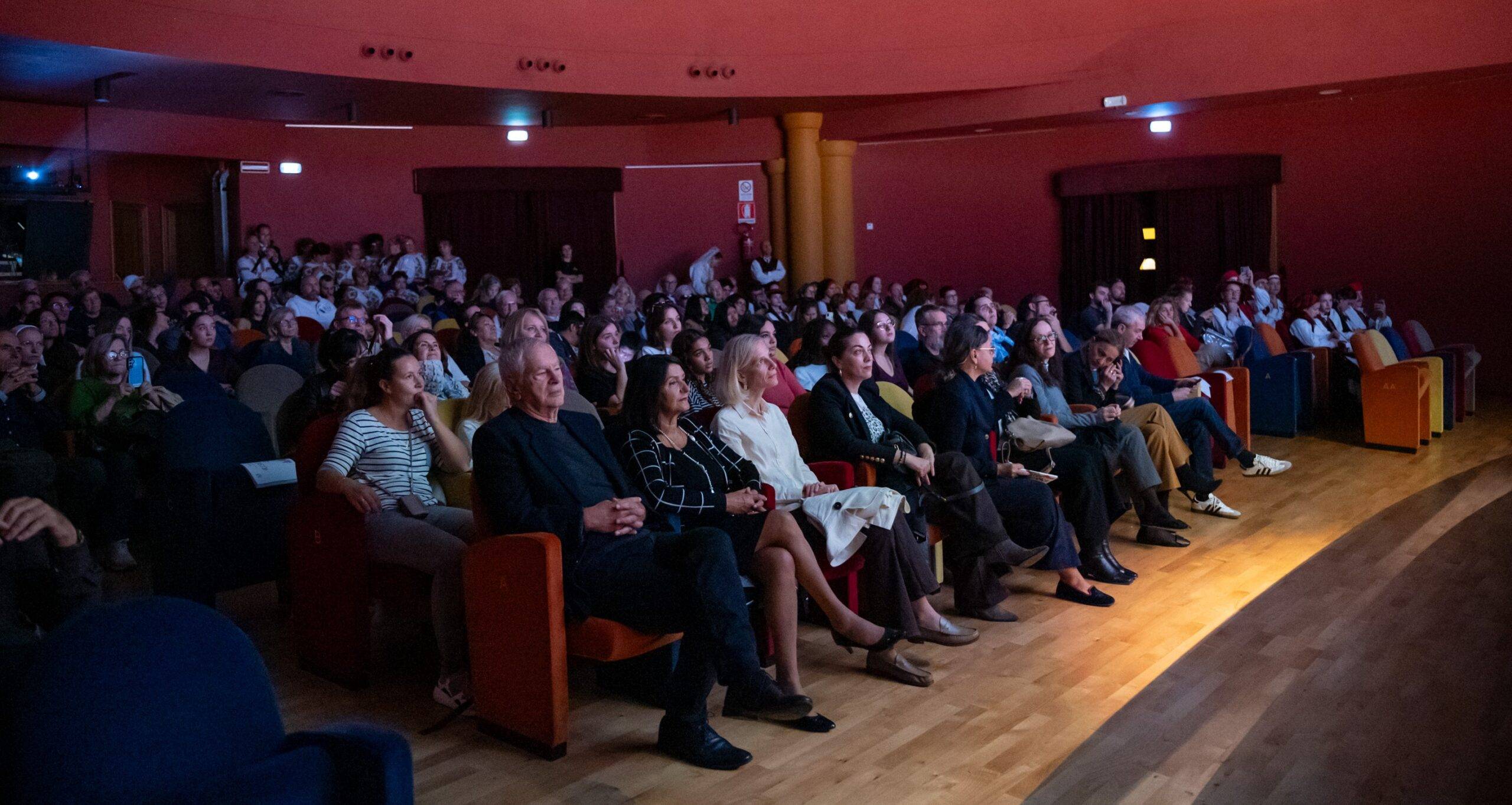 Caput Mundi slavio zajedništvo: Hrvatski mozaik okupio jedanaest zemalja na šestom CroEtnO festivalu u Rimu